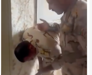 ما حقيقة الفيديو الذي يصفع فيه ضابط عراقي زميلا له؟
