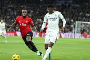 ريال مدريد يعتلي صدارة الليغا بالفوز على مايوركا بهدف وحيد