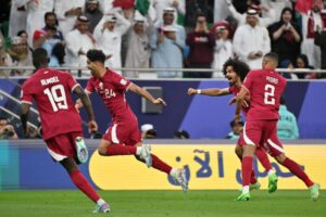 قطر تجتاز ايران وتضرب موعدا مع الاردن في نهائي اسيا