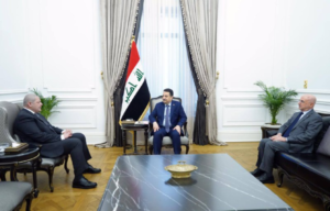 رئيس الوزراء يشيد بالتعاون الثلاثي بين العراق ومصر والأردن