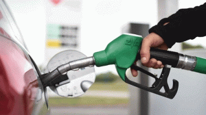 العراق يوقف استيراد البنزين