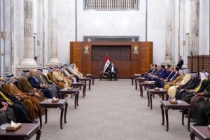 السوداني يستبدل الشركة المتلكئة في تنفيذ مشاريع البنى التحتية بقضاء القرنة