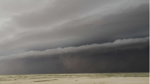 غيوم مطرية كثيفة تدخل أجواء العراق