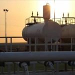 وزير النفط: وقعنا عقوداً لاستثمار الغاز مع شركات عالمية