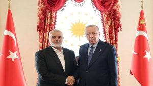هل غيّرت قيادة حماس مكان إقامتها من قطر إلى تركيا؟