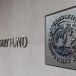 البنك الدولي يصدم بغداد: انكماش 12.4% واحتياطيات تهوي 23.7 مليار دولار في 5 أشهر