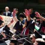خريجون بجامعة ييل الأمريكية ينسحبون من حفل للتخرج دعما للفلسطينيين