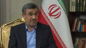 نجاد يدرس خوض الانتخابات الرئاسية في إيران