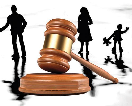 زواج بلا وثائق: كيف يحكم القانون العراقي على الأطفال بالضياع؟