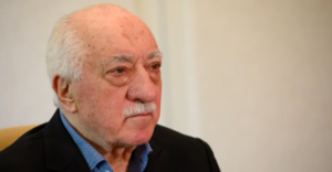 وفاة رجل الدين التركي المعارض فتح الله غولن