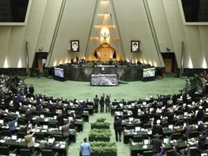 البرلمان الإيراني: طهران لن تتنازل عن حقوقها النووية أبدا