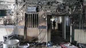 الضربة الإسرائيلية على سجن إوين في طهران أودت بـ71 شخصا
