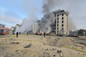 صاروخ إيراني يضرب مركزا تكنولوجيا في بئر السبع وإسرائيل تفشل باعتراضه