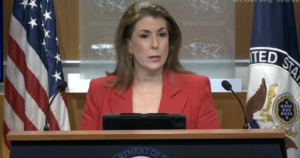 لا تسافر.. ولكن عُد للعمل: ازدواجية أميركية في قراءة المشهد العراقي