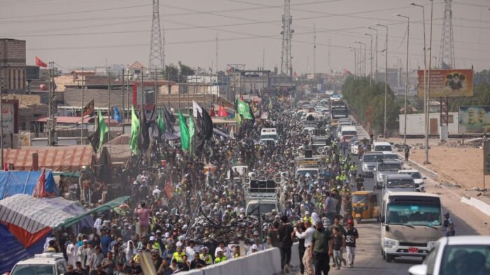 العراق اعتقل 50 زائرا ايرانيًا بسبب شعارات سياسية