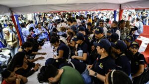 فنزويلا تدعو الشعب إلى التطوع في مواجهة “التهديدات” الأميركية