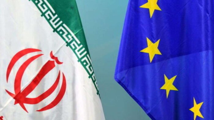 إيران تعقد محادثات مع الترويكا الأوروبية حول برنامجها النووي