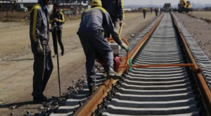 سكة الحديد بين العراق وإيران.. حلم جيوسياسي يصطدم بعقبة الشركات