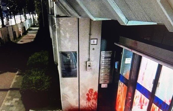 تخريب بالطلاء الاحمر يستهدف السفارة الاسرائيلية  في لاهاي