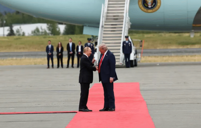 قمة ألاسكا تكسر “عزلة” بوتين على الساحة الدبلوماسية الدولية