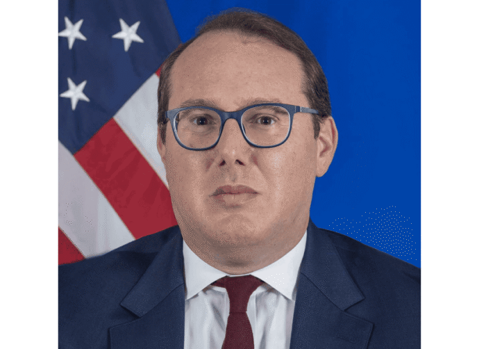 هاريس بين صمت السفارة وصرامة السياسة: خبرة الشرق الأوسط تُوظّف بغداد