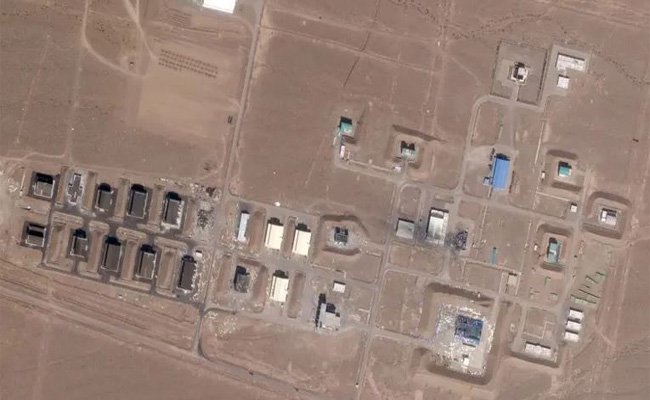 ايران تبدأ بإعادة بناء مواقع الصواريخ