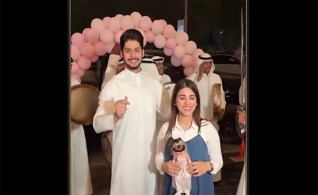 اجراءات بحق صاحب محتوى هابط قطع الشارع احتفالا بحمل زوجته