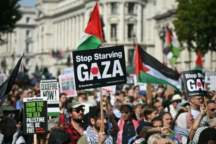 أكاديمية الدفاع البريطانية تحظر طلبة إسرائيل على خلفية حرب غزة