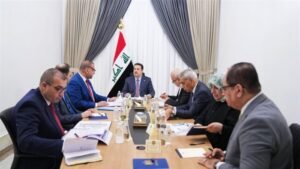 قرار حكومي باعفاء 15 مديراً بسبب الكهرباء