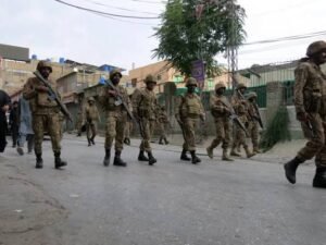 الجيش الباكستاني يعلن قتل 31 مسلحا من حركة طالبان باكستان