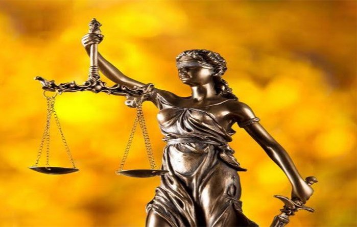 مساواة تحت المجهر: استثناءات قانون المساءلة تُضعف الديمقراطية