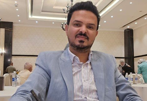 بين المرونة السياسية والجمود