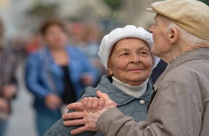 لبشر في المرتبة السابعة بين الثدييات الأكثر إخلاصاً لشركائهم