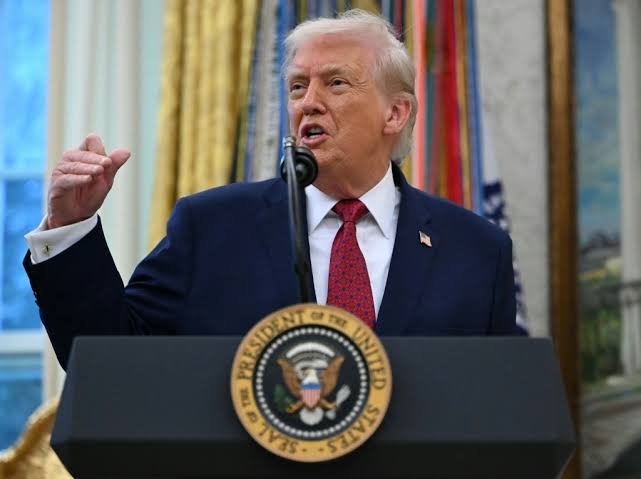 ترامب يطالب بي بي سي بتعويض 10 مليارات دولار