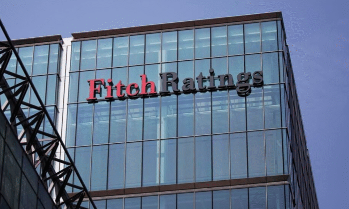 فيتش تثبّت تصنيف العراق بنظرة مستقرة.. مشاريع تنمية وسياسات عزلت الاقتصاد عن الصدمات الخارجية