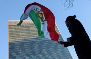 إيران تعيد فتح المدارس