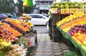 لزوجة الأسعار تهدد الاستقرار: من صعود الدولار إلى غياب التسعيرة