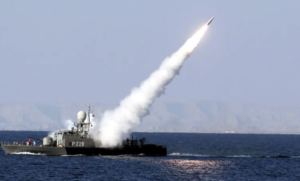 إيران تصعّد رسائلها العسكرية والدبلوماسية وتؤكد سيطرتها على هرمز