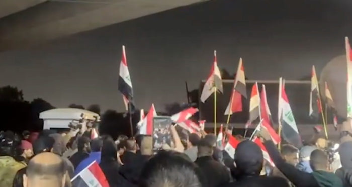 محتجون يرفضون إملاءات واشنطن في اختيار رئيس الوزراء بعد تغريدة ترمب