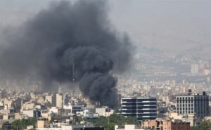 إعلام اسرائيلي: احدى الغارات استهدفت المقر الرئاسي في طهران