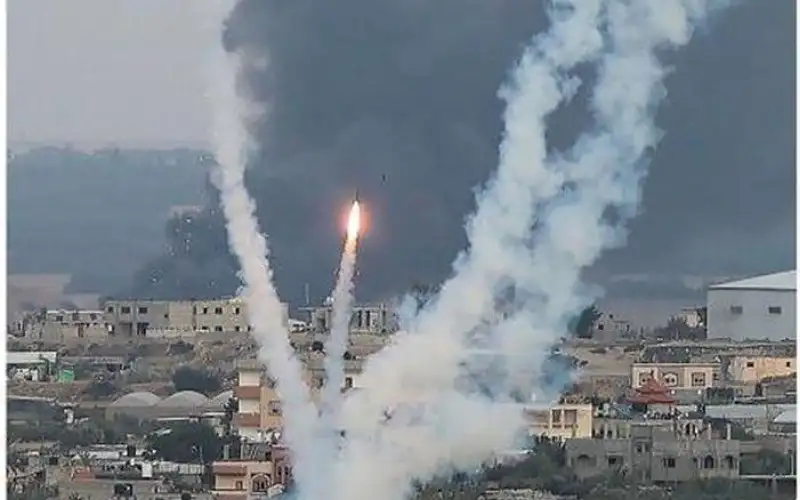 صواريخ إيرانية باليستية تضرب قاعدة الظفرة الجوية في الإمارات