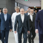 مفاوضات مسقط بين طهران وواشنطن: توافق على الاستمرار رغم فجوة الثقة