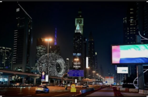 أثرياء يغادرون دبي بمئات آلاف الدولارات عبر مسارات الهروب في عُمان والسعودية