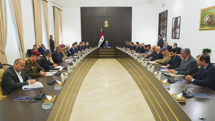 رئيس الوزراء يوجه بالتصدي ومواجهة أي عمل يضر بالأمن والاستقرار