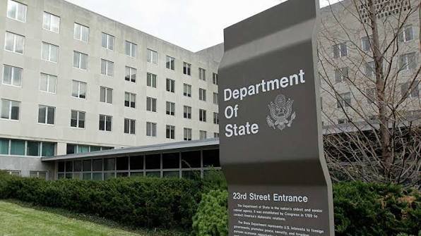 الخارجية الأمريكية تأمر موظفيها غير الأساسيين بمغادرة البحرين والأردن والعراق