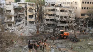 مكتب السيد السيستاني يدين “الحرب الظالمة” على ايران