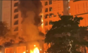 هجمات إيرانية تهز برج العرب ومطار دبي