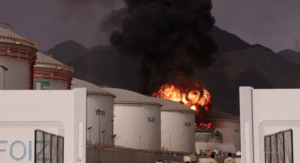 إيران تلوح بضربات انتقامية وتدعو الإمارات لإخلاء الموانئ