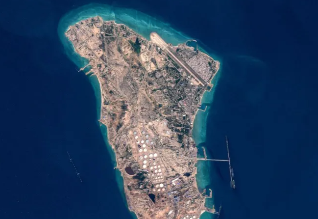 مضيق هرمز في قلب العاصفة… أيام حاسمة بين التهديد الأميركي والتصعيد الإيراني