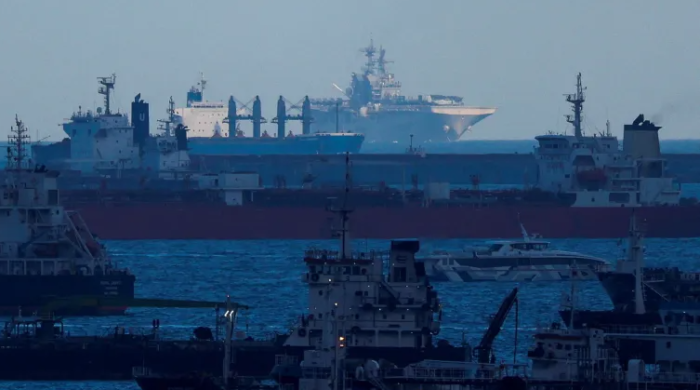 تقارير أمريكية: آلاف المارينز إلى الشرق الأوسط مع انقضاء مهلة هرمز